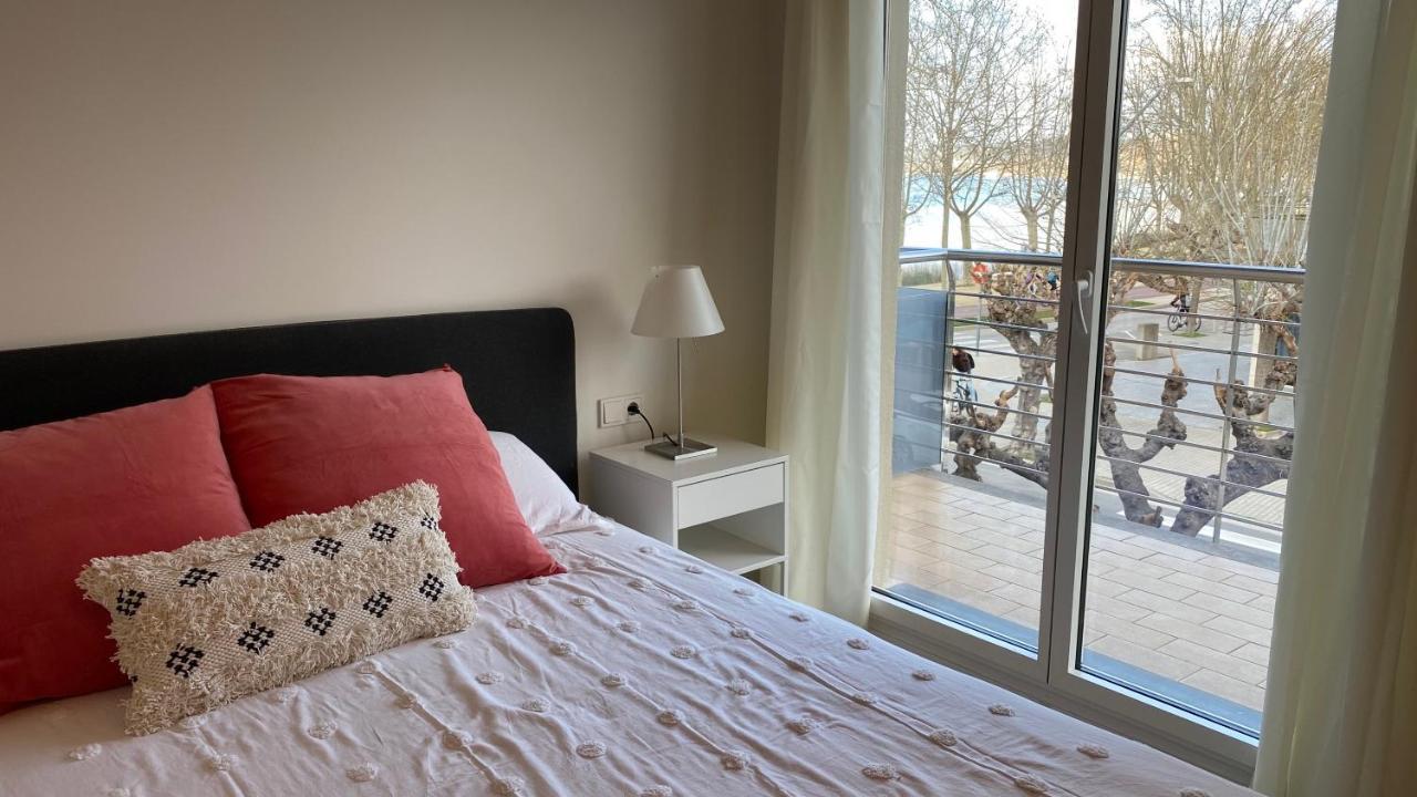 JASALPI único apartamento delante del Lago de Banyoles Exterior foto