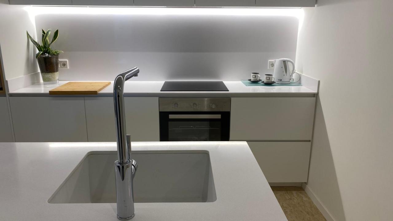 JASALPI único apartamento delante del Lago de Banyoles Exterior foto