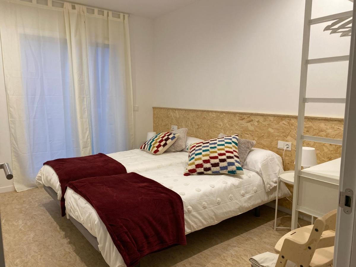 JASALPI único apartamento delante del Lago de Banyoles Exterior foto