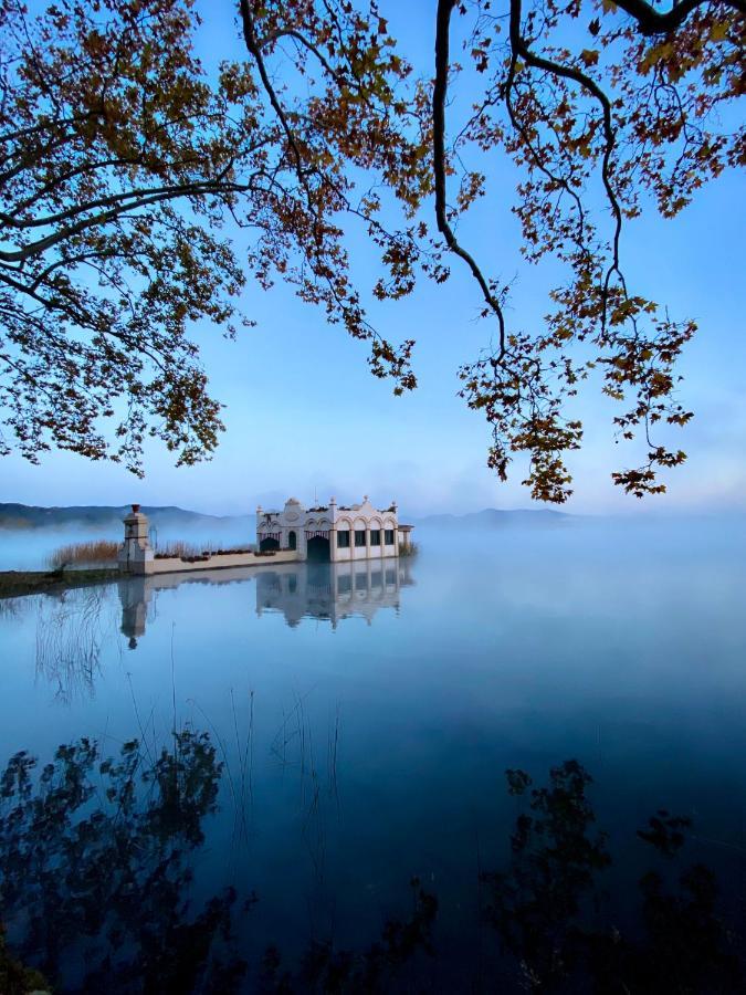 JASALPI único apartamento delante del Lago de Banyoles Exterior foto